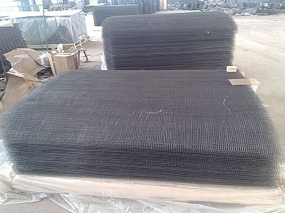 黑色铁丝网片加工厂家-批发外墙电焊网